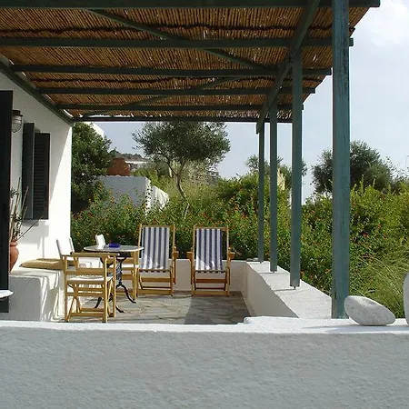 Niriides Hotel 3*